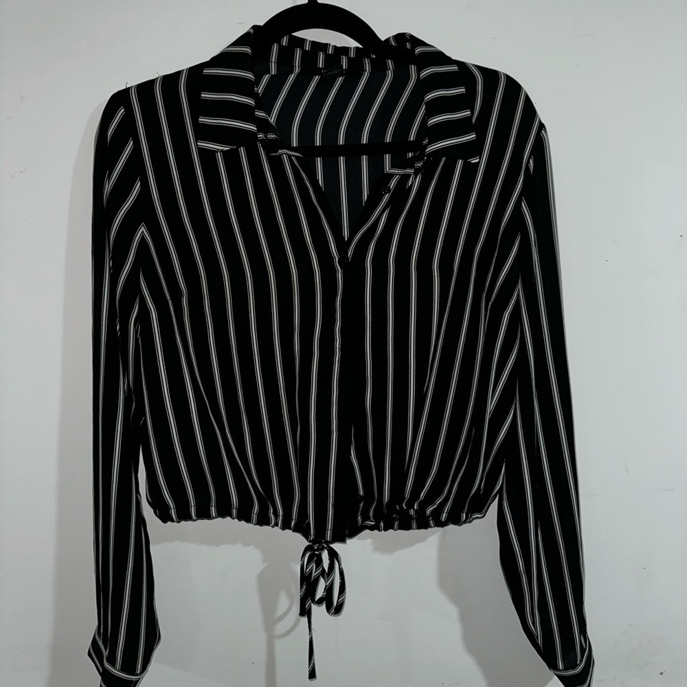 Cropped stripped button up blouse